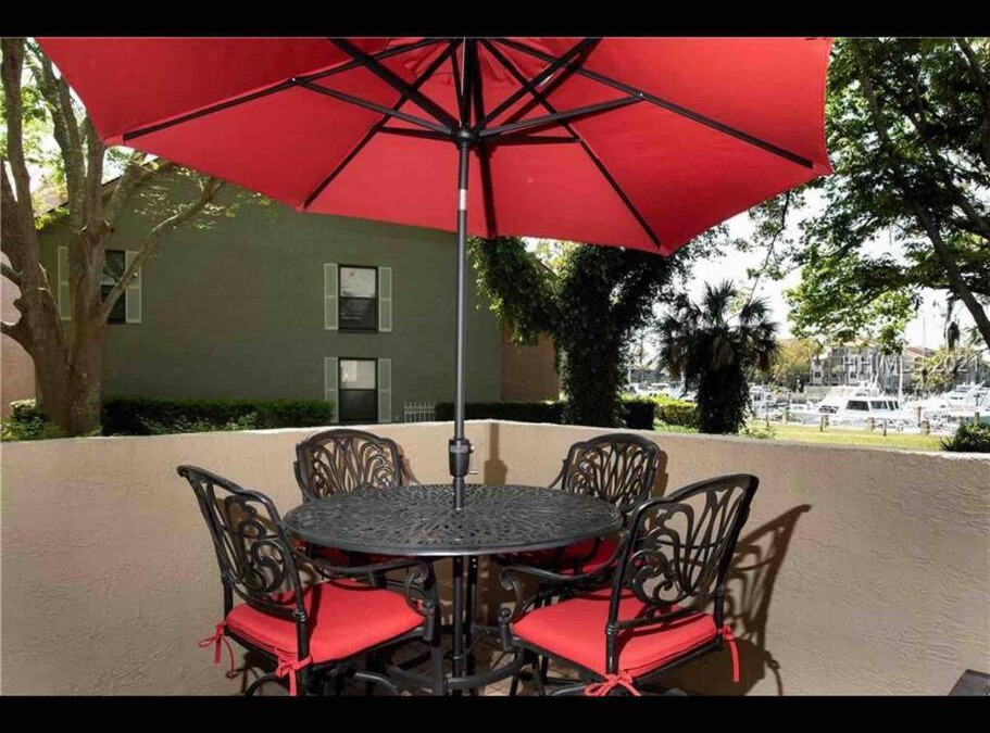 Harbour Town House | In the Heart of Harbour Town 2BR 2BA Pool Access Close to Beach