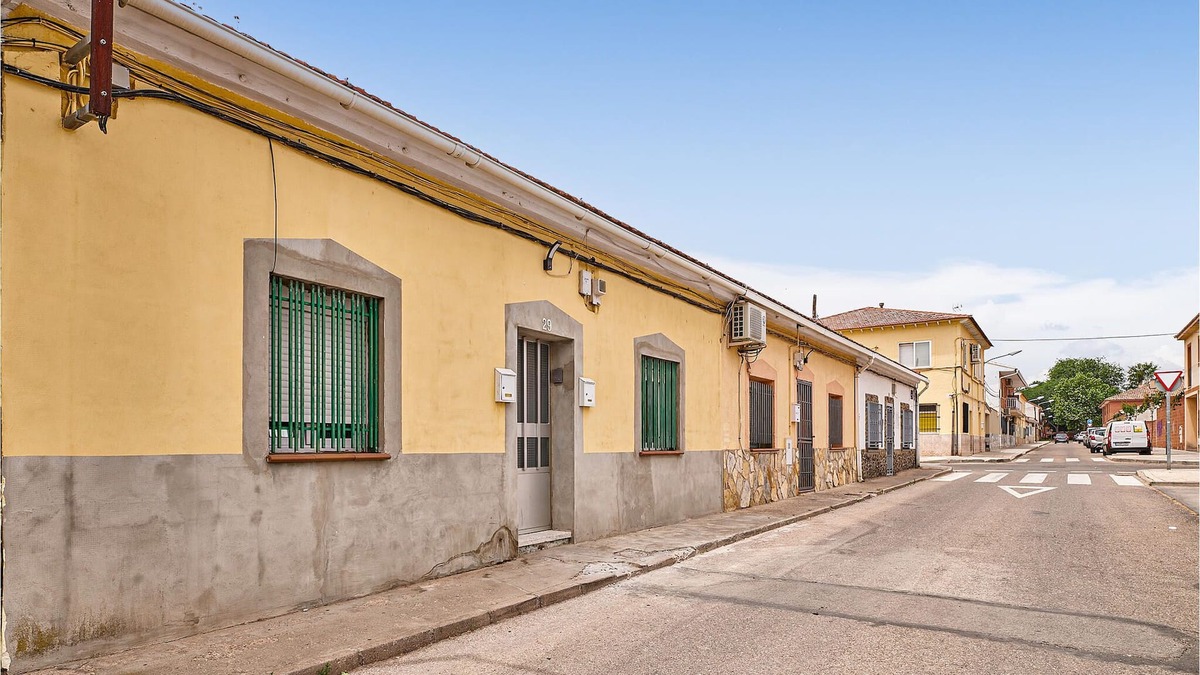 San Martin de la Vega House | In the Madrid metropolitan area, this functional vacation apartment welcomes you.
