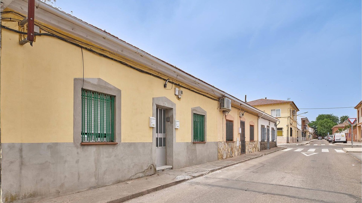 San Martin de la Vega House | In the Madrid metropolitan area, this functional vacation apartment welcomes you.