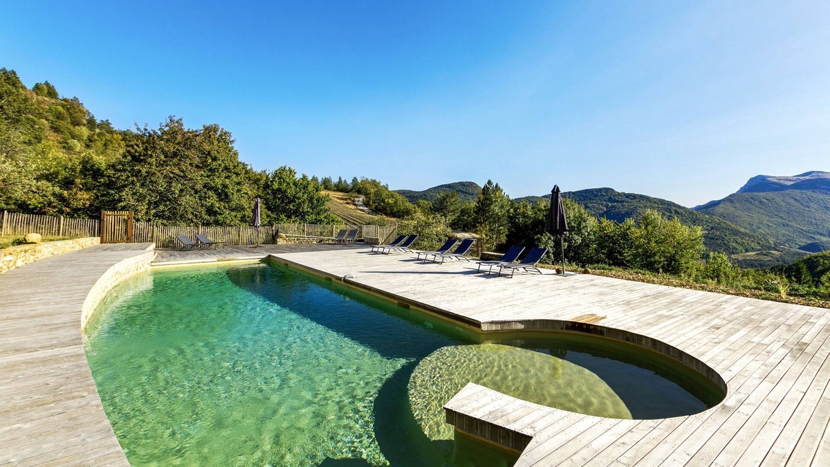 Teyssieres Cottage | In the middle of a private domain of 200 ha in the mountains