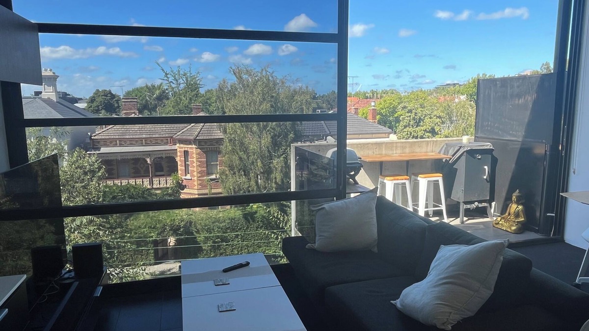 Windsor Apartment | In the middle of everything!