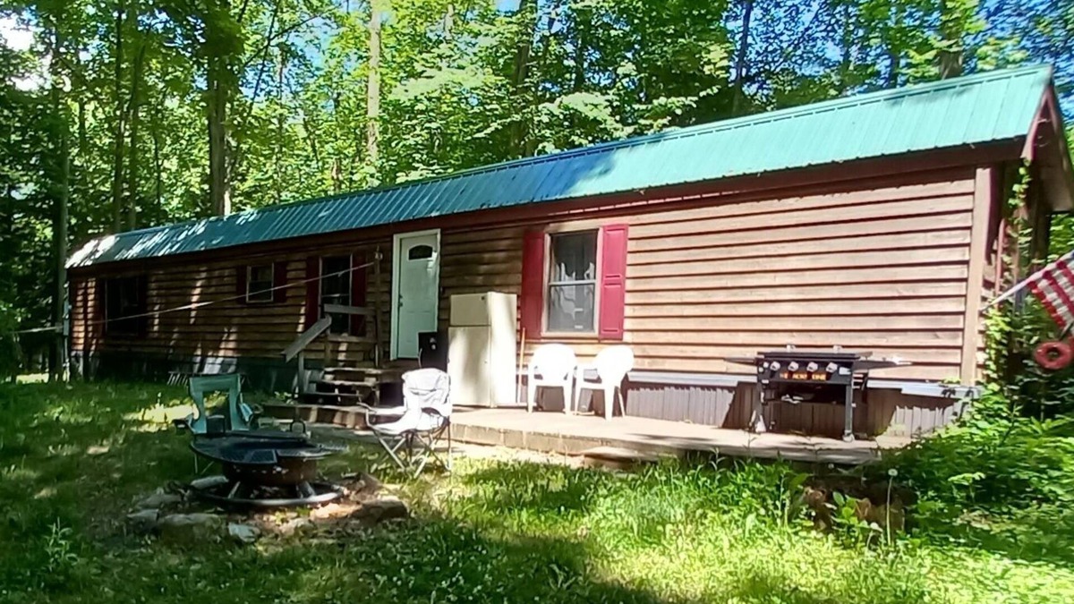 Maple View House | In the middle of the Salmon run!
