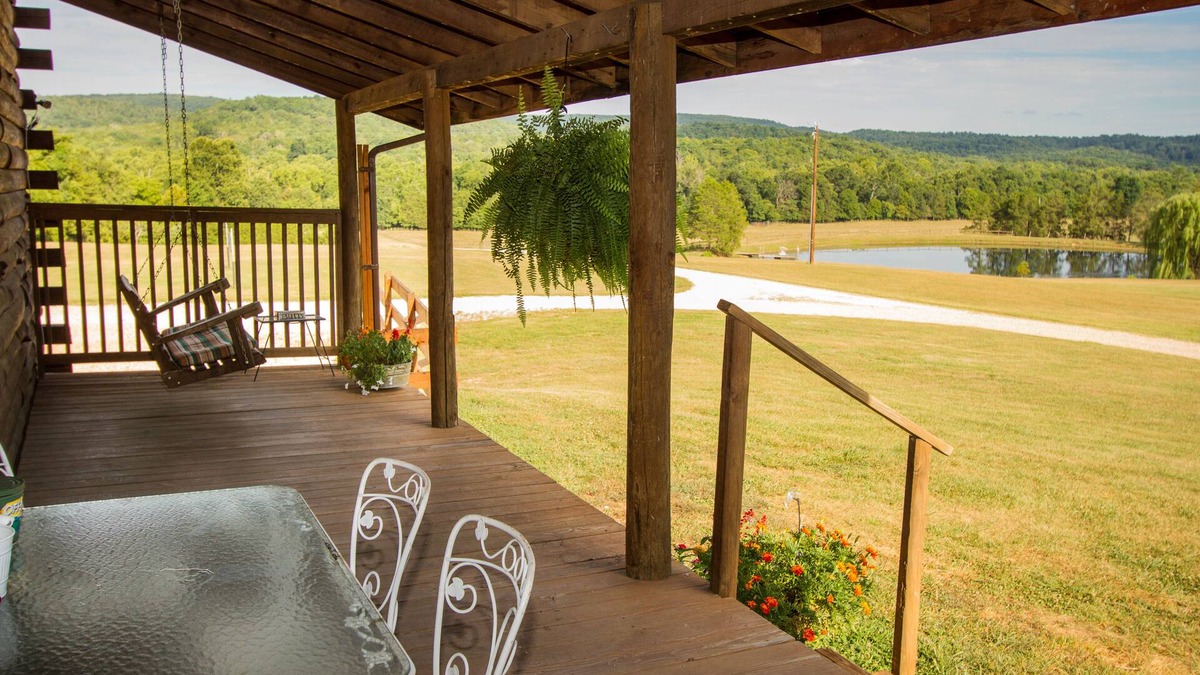 Black House | In the Ozark Mountains.on the Crystal Clear Black River!