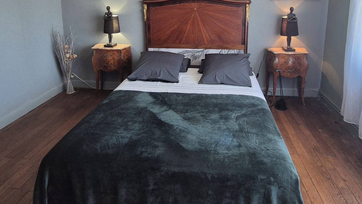 Salignac-Eyvignes Bed & Breakfast | In the Périgord Noir, bed and breakfast with swimming pool in a charming village