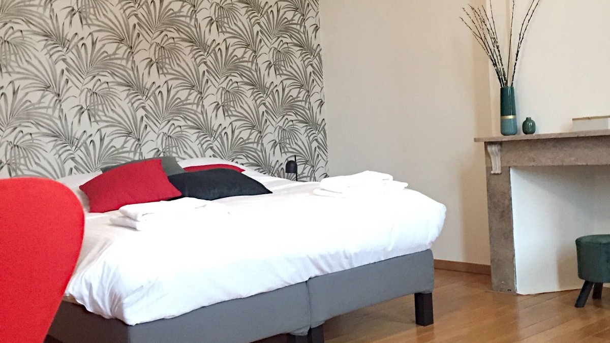 Patershol Apartment | In the very heart of the Historic Center, beautiful residence.