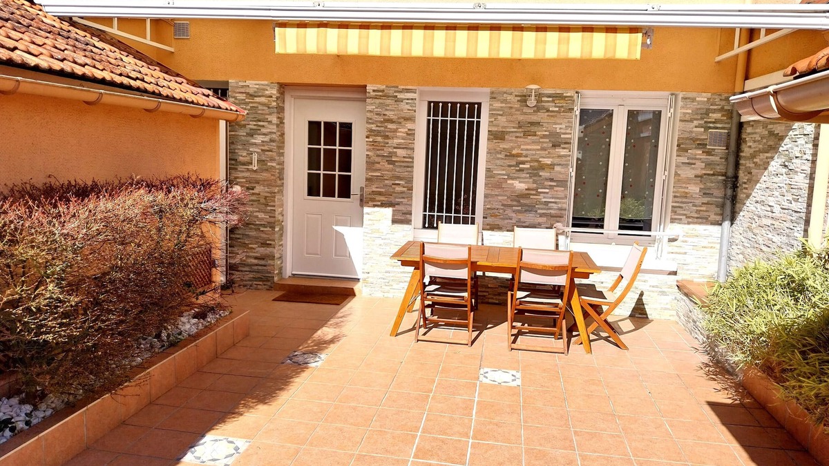 Quartier de France House | In Vichy, charming town house 50m from the parks and the Allier