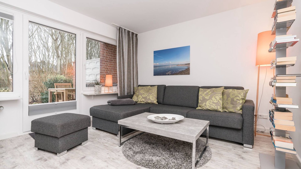 Westerland Apartment | Incidentally, the name "Emhüs" comes from the Frisian language and means bee