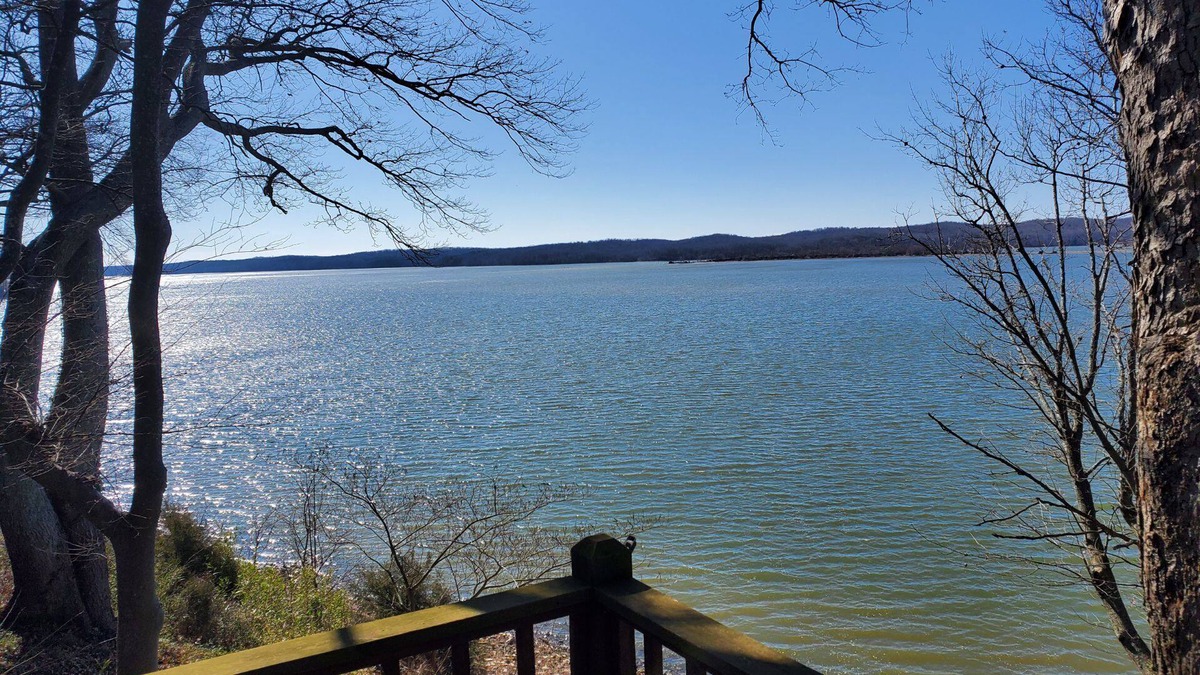 Cadiz House | Includes weekday pontoon! Near LBL, lots of deck space. 3 bed/2 bath