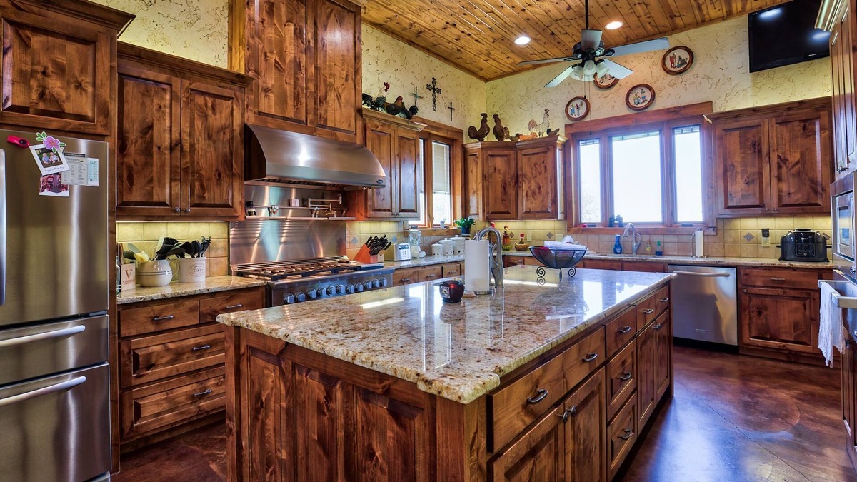 Meridian House | Inclusive Texas Ranch House on Secluded Exotic Ranch just South of Dallas