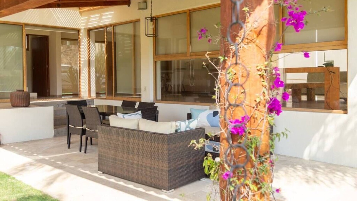 Centro House | Increíble Propiedad con Inmenso Jardín y Alberca!