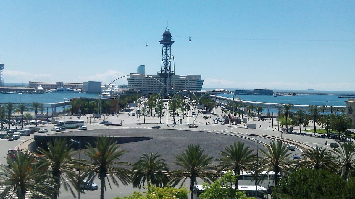 El Poble-sec Apartment | Incredible apartment-central-sea view-near the beach-Free Wifi.
