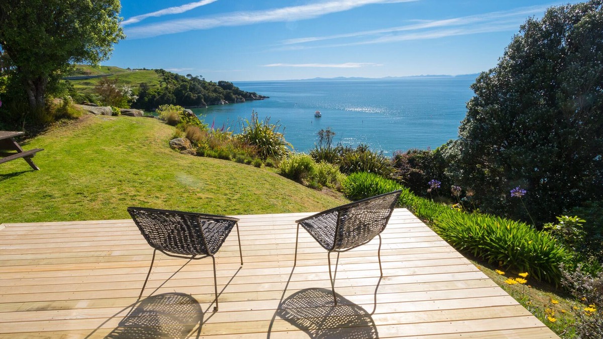 Kaiteriteri Cottage | Incredible Bay Views - Kaiteriteri Bach