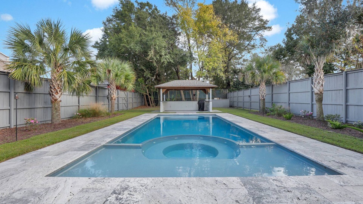 Thunderbolt House | Incredible Coastal Getaway w/Private Pool Near Sav + Beach by Lucky Savannah