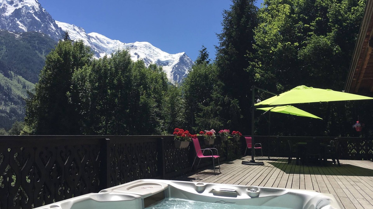 Les Praz-de-Chamonix Ski Chalet | Incredible Chalet-Terrace Incredible-Jacuzzi & Sauna