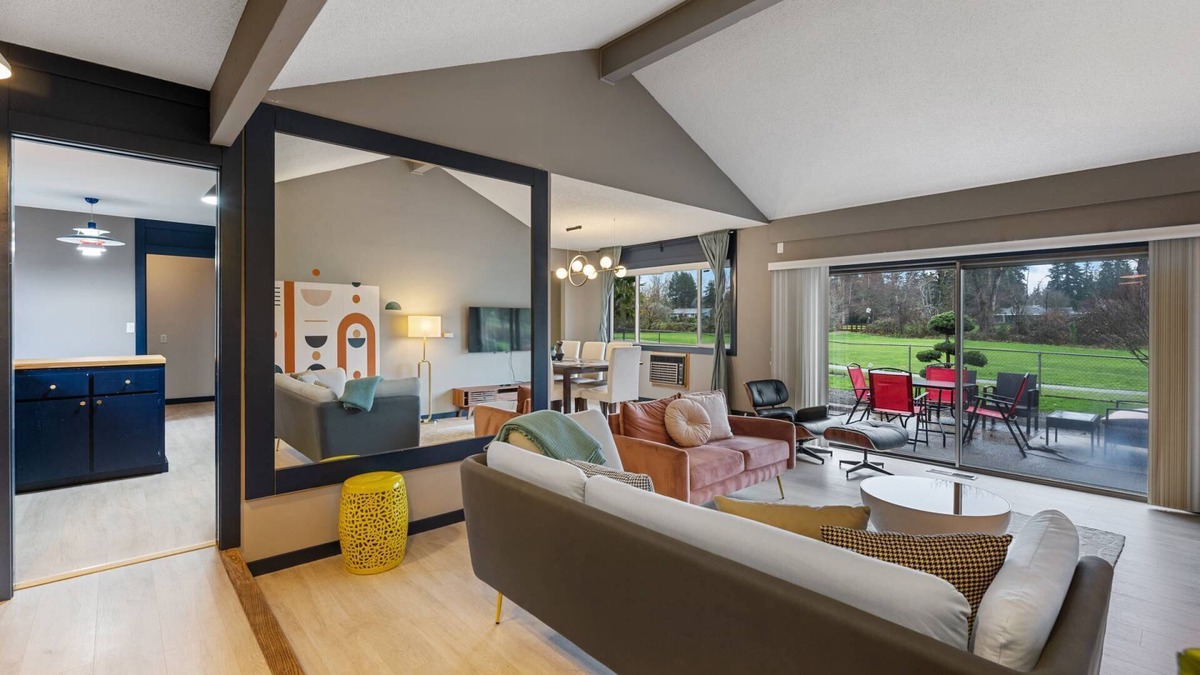 Gresham House | Incredible Golfside Single Level Ranch, Open Layout w/Vintage Charm, Huge Patio, Close 2 Everything