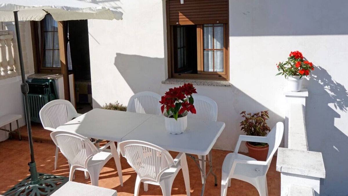 Valdes Apartment | Incredible house for 6 people with BBQ and garden in a coastal village
