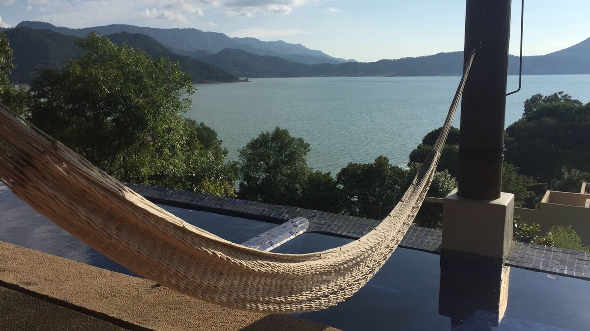 Centro House | Incredible lake view, wonderful house, best service. Right in town.
