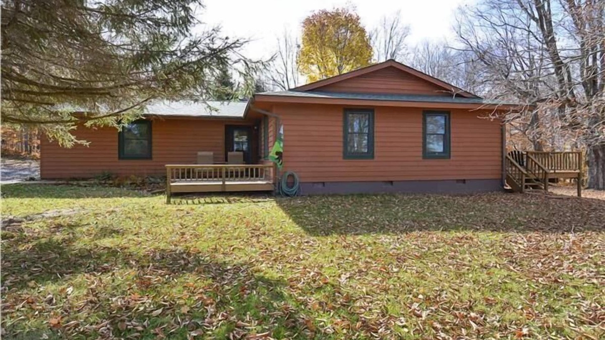 Old Timberline House | Incredible location + spectacular scenery = perfect vacation location!