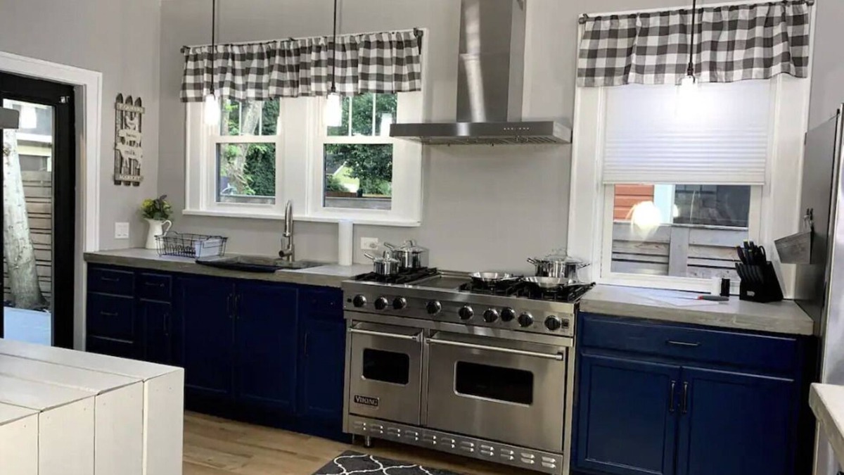 Plaza Midwood House | Incredible location in hot neighborhood