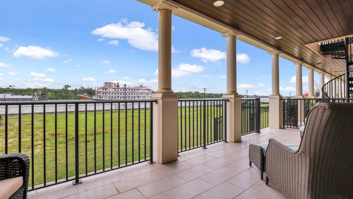 Hitch Village - Fred Wessels Homes Apartment | Incredible Riverfront Views w/Patio Overlooking River by Lucky Savannah