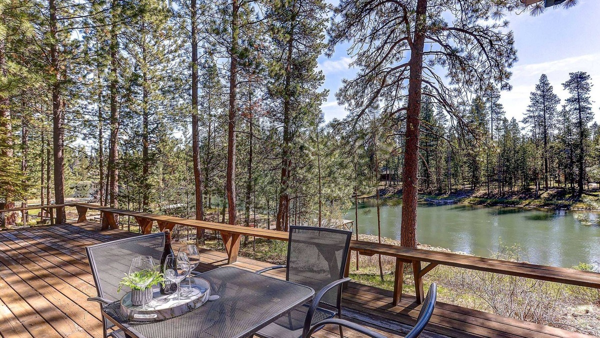 Three Rivers House | Incredible Riverside Home, River Views and Access, Huge Deck, Bikes, Close to Golf, Courts, and Pool