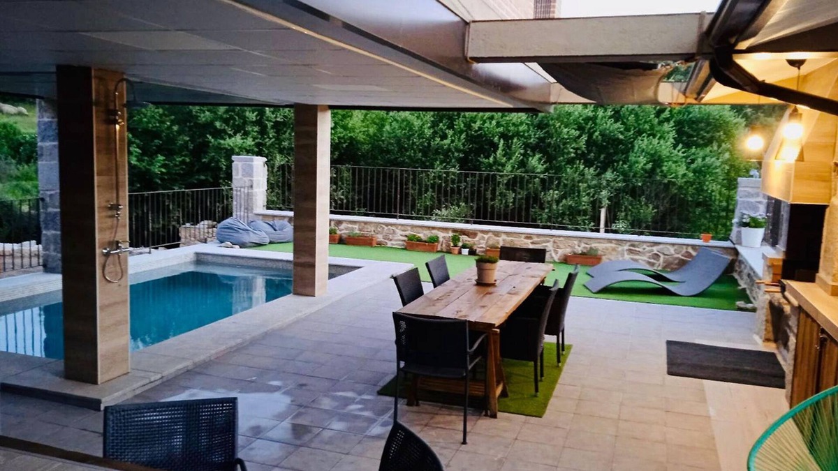 Robledondo House | Incredible rural house in Robledondo.