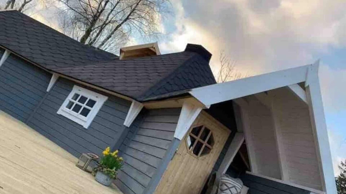 Pontsticill Cabin | Incredible Views | Outdoor Bathtub | Custom Design