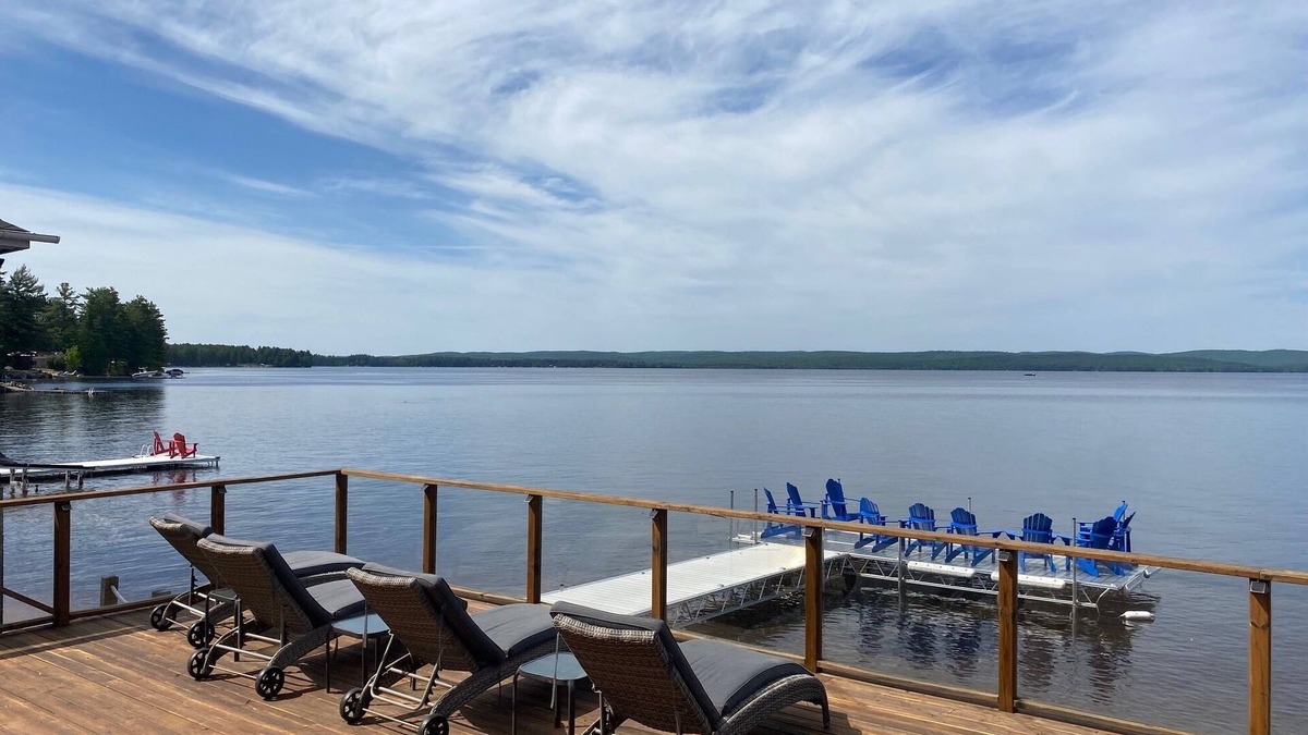 Killaloe Cottage | Incredible views, ample amenities & cozy atmosphere