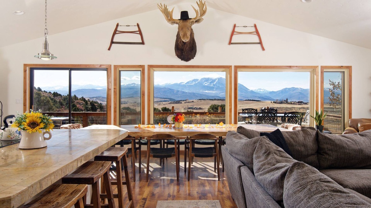 Missouri Heights House | Incredible Views of Snow Covered Peaks - Hot Tub - Fire Ring - 5 Ski Mountains