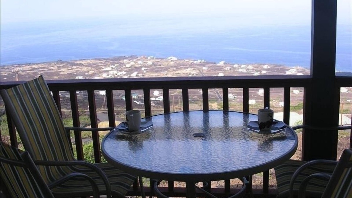 Captain Cook House | Incredible Views!
