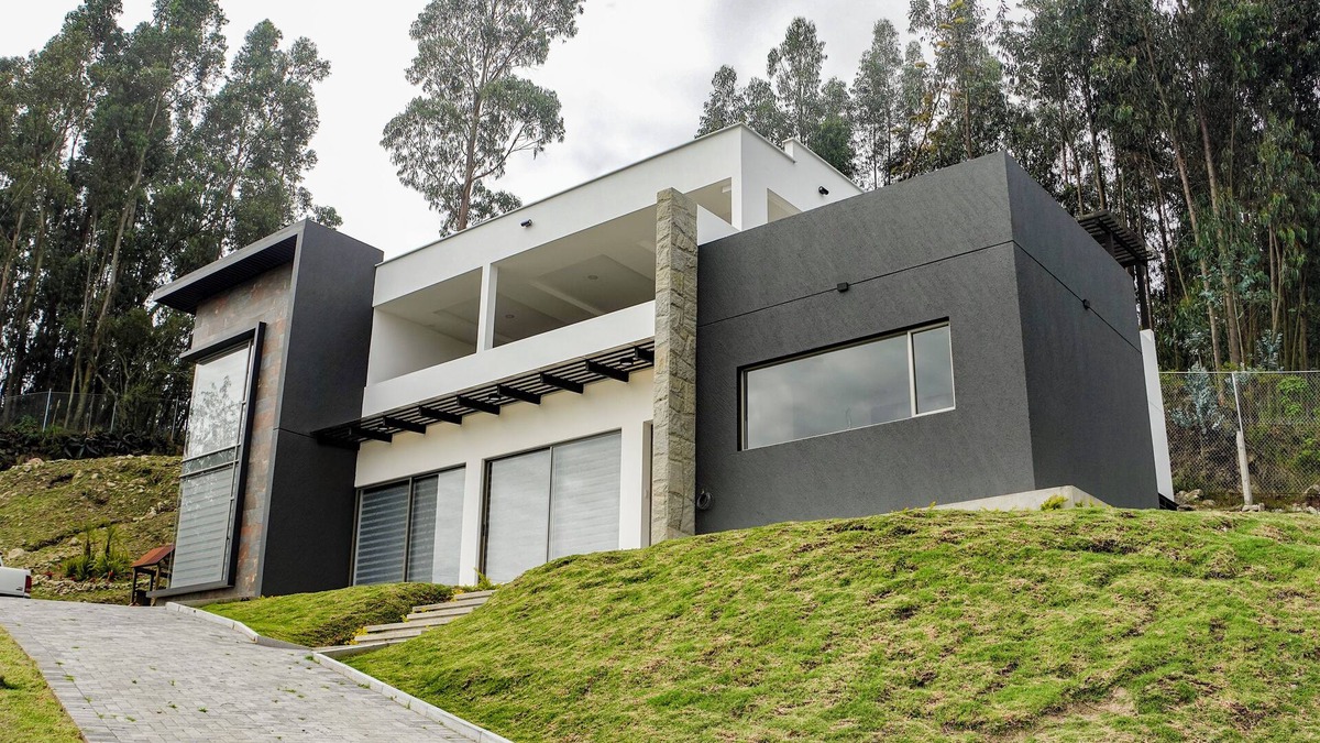Cuenca House | Incredible Views with style and comfort.