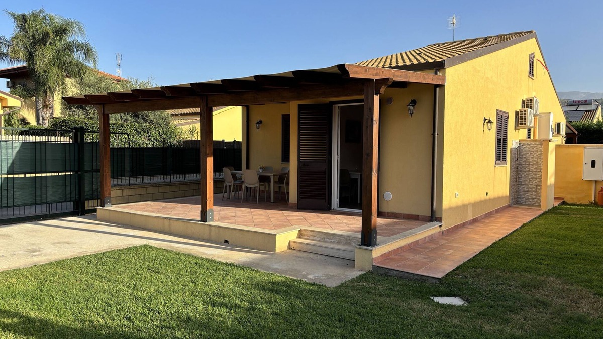 Piana Calzata Villa | Independent villa 3 with garden near the sea 10 km from Cefalù