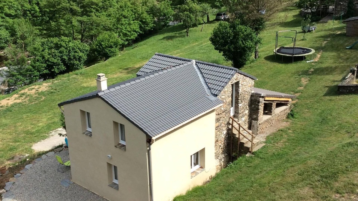 Moissac-Vallee-Francaise House | INDEPENDENT GITE 4/5 P RIVER EDGE 'TROU D'EAU