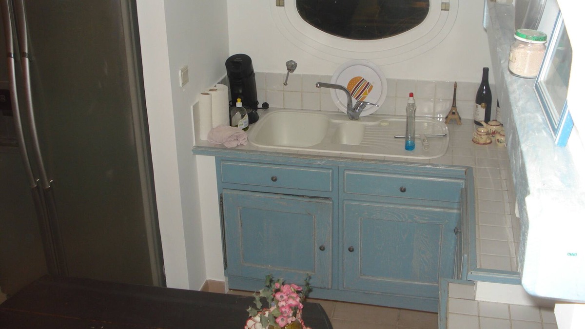 Morieres-les-Avignon Villa | independent apartment in villa