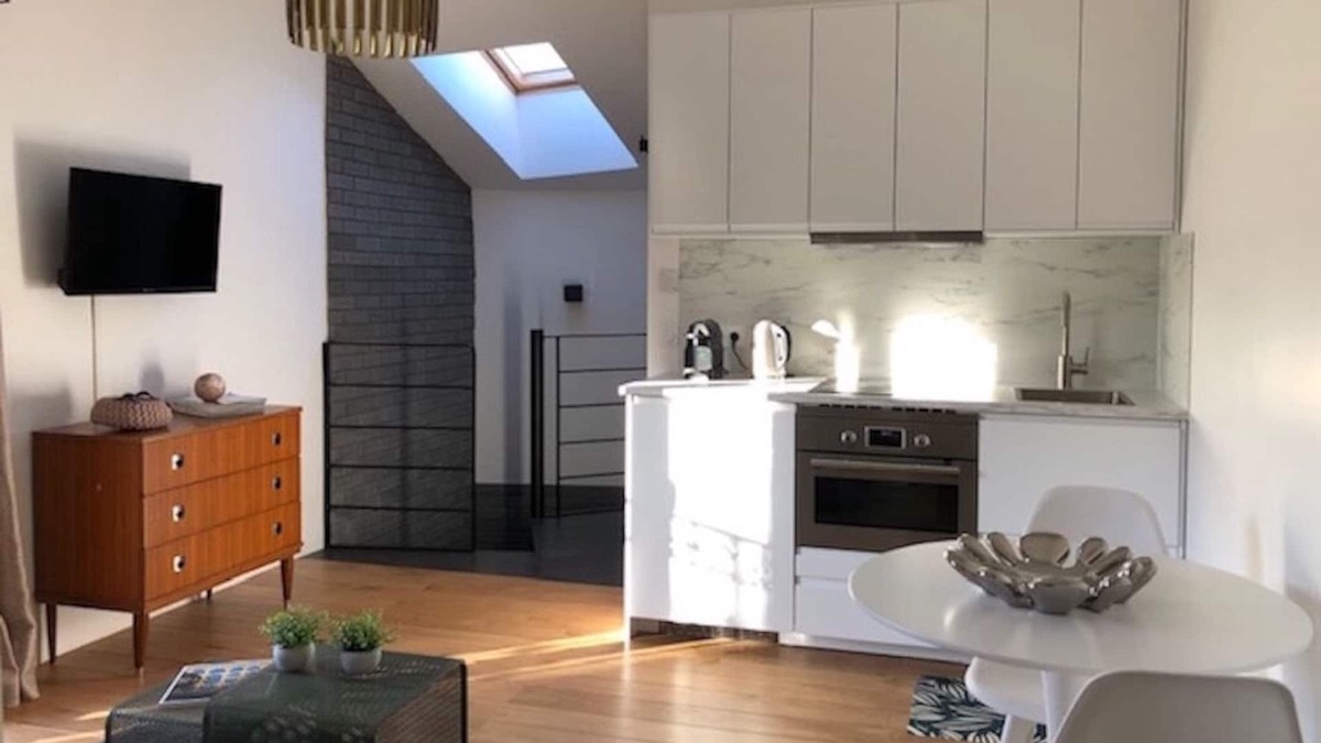 Remoulins Apartment | Independent apartment in 19th century house UZES-PONT DU GARD-NIMES-AVIGNON