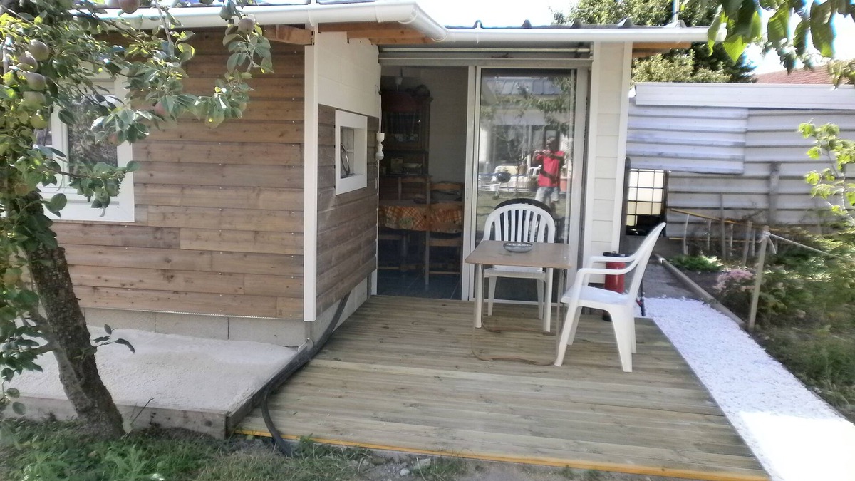 Fleury-les-Aubrais House | Independent equipped cottage in FLEURY LES AUBRAIS 2 adults 2 children