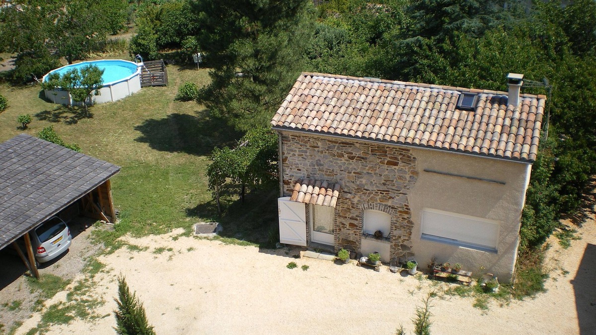 Le Martinet Cottage | Independent gîte, private swimming pool and large garden, quiet, activities.