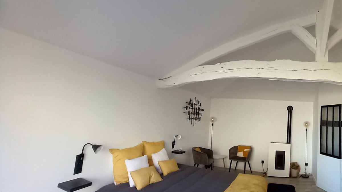 Monbahus Bed & Breakfast | Independent guest room