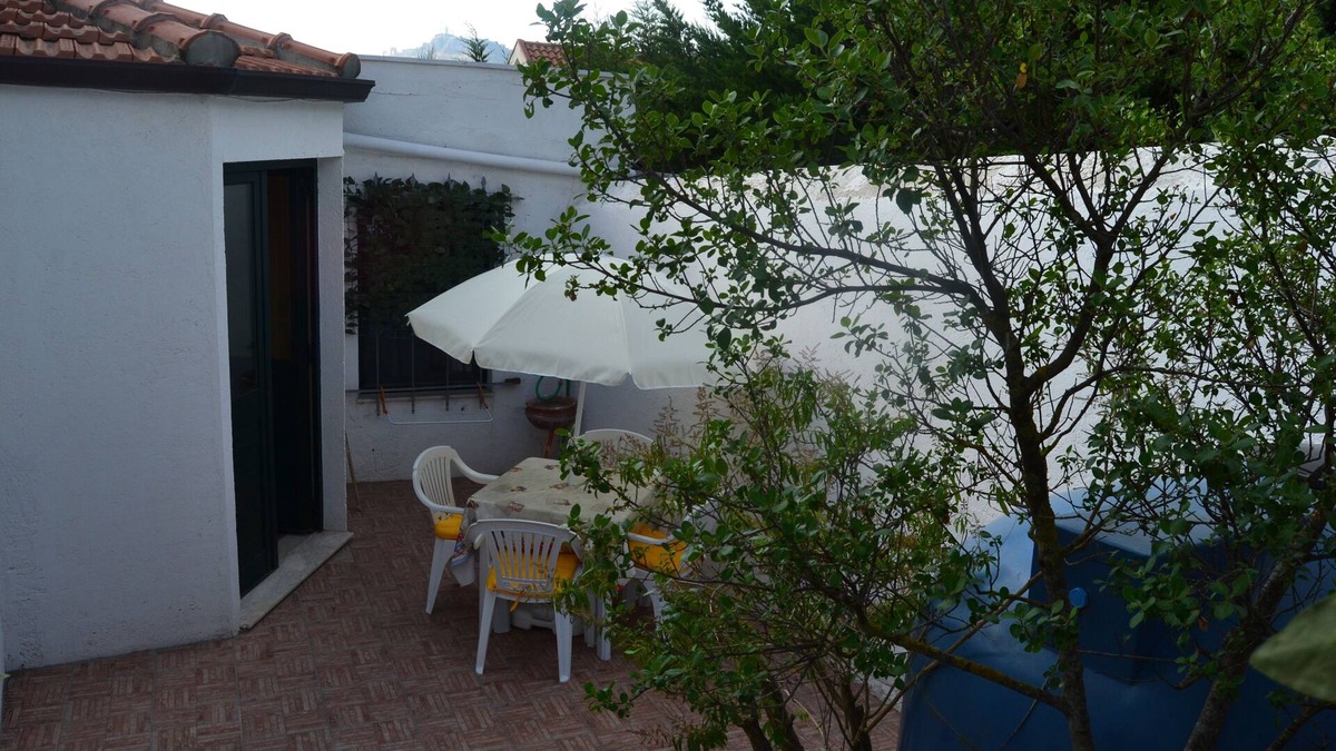 Enna House | Independent single house for 4 people