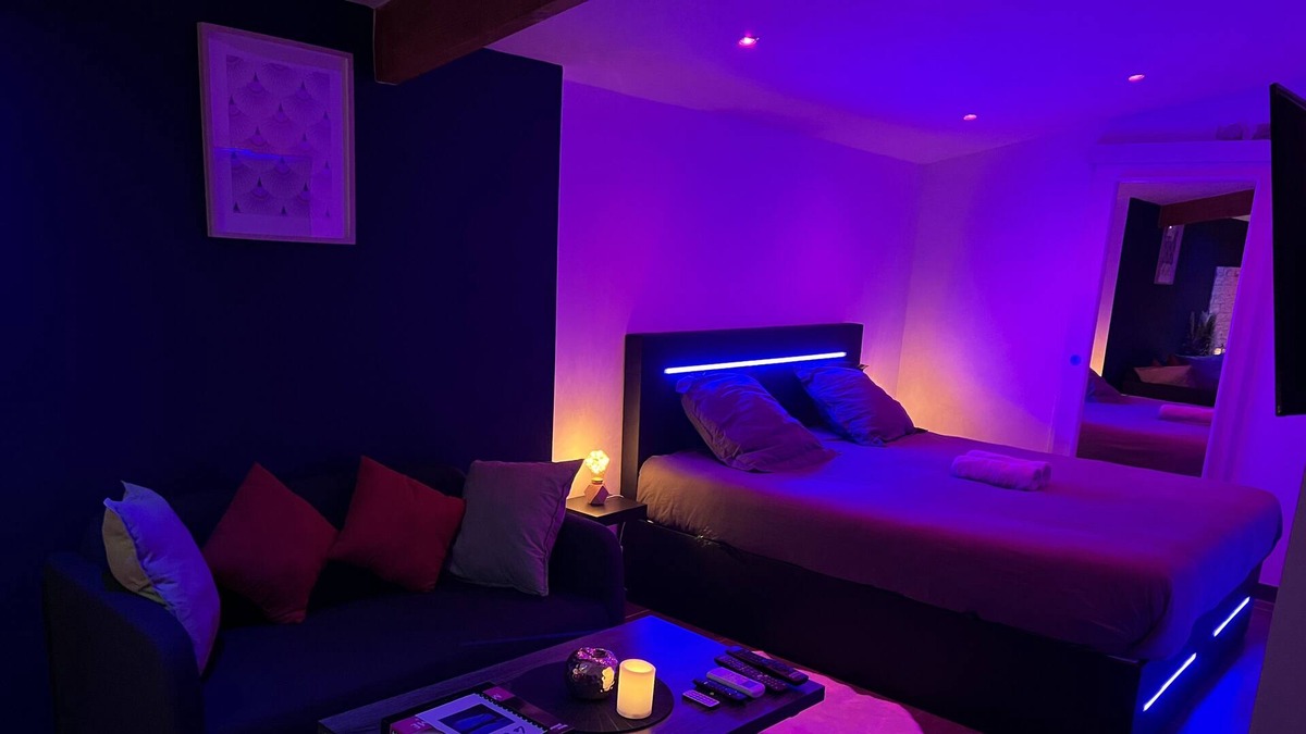 Belgentier Apartment | Independent studio with whirlpool bath