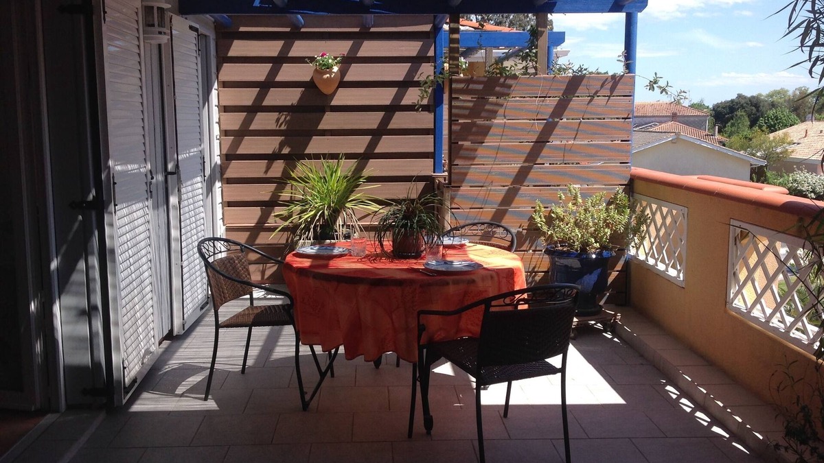 Gujan-Mestras Apartment | Independent T3 in large property, 74 m² upstairs with terrace
