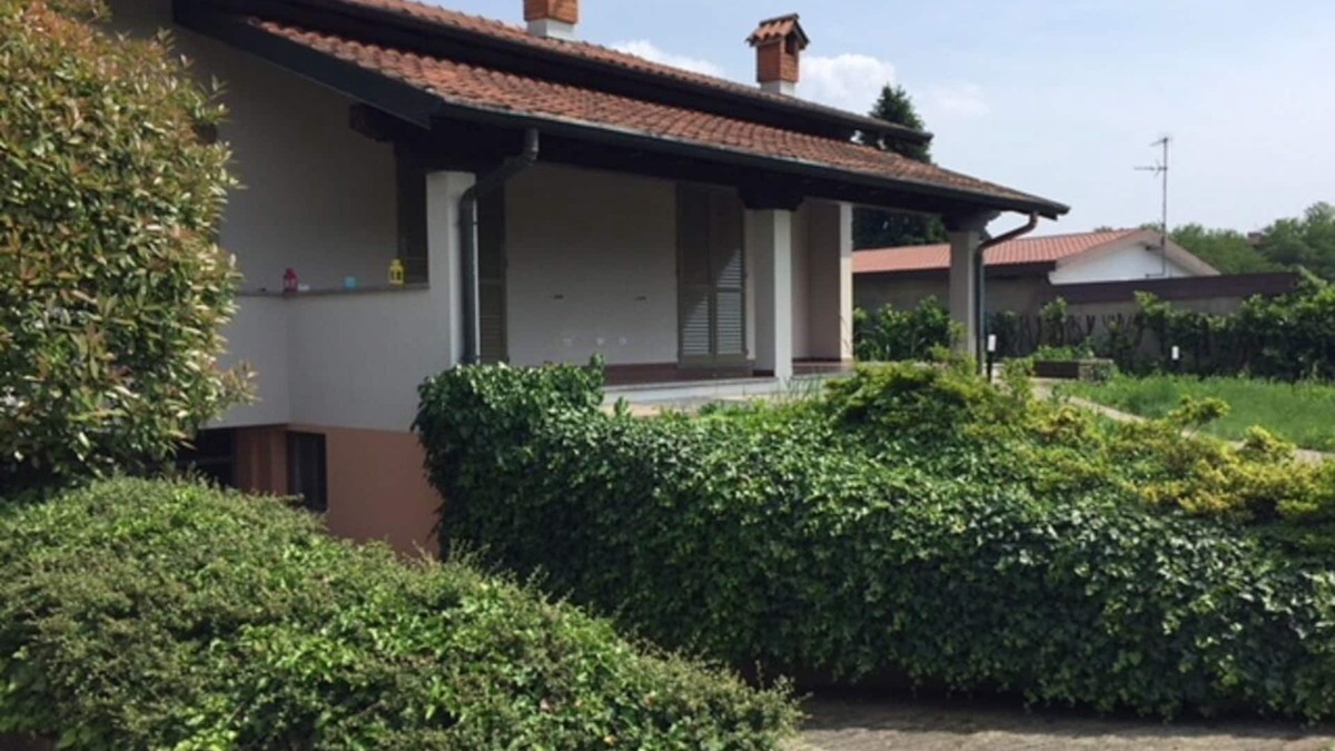 Alzate Brianza Villa | INDEPENDENT VILLA IN THE HEART OF BRIANZA