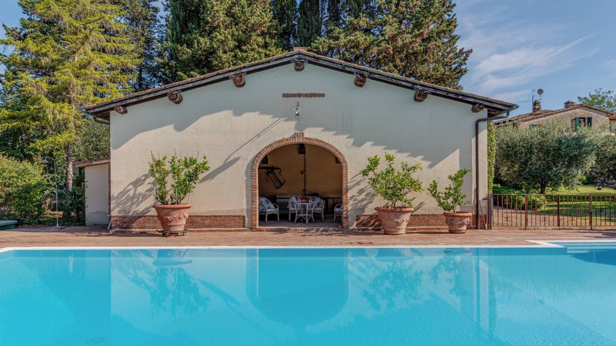 Colle di Val d'Elsa Villa | Independent villa with swimming pool and garden immersed in the Tuscan hills