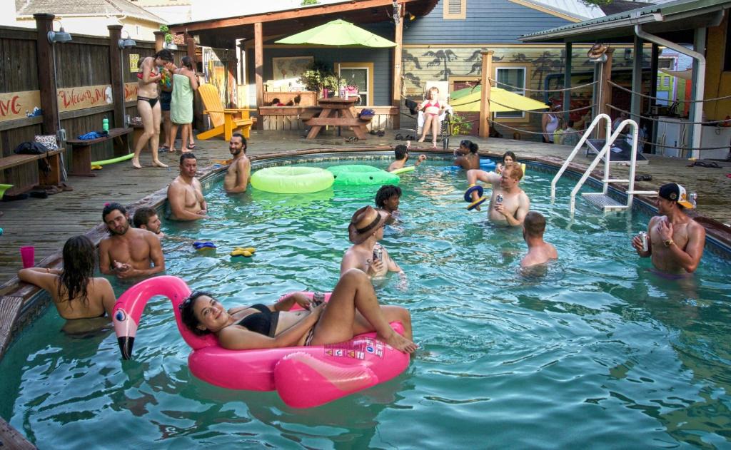 Mid-City Hostel | India House Hostel