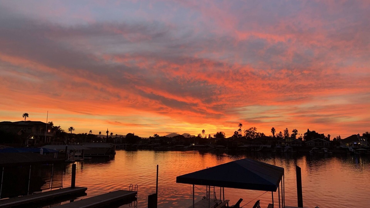 Discovery Bay House | Indian Bay, 5 min to fast water. perfect sunsets