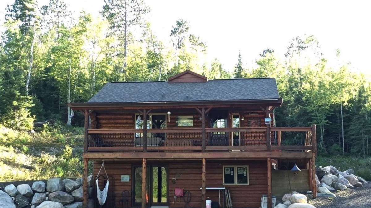 Cook Cabin | "Indian Bay Hideaway" located just across the road from Lake Vermilion