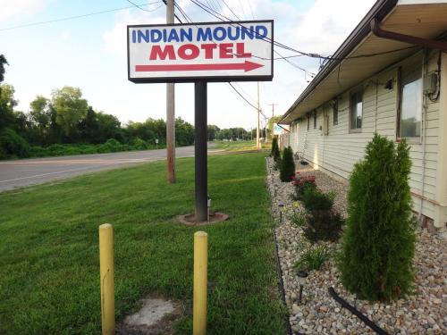 Fairmont City Hotel | Indian Mound Motel