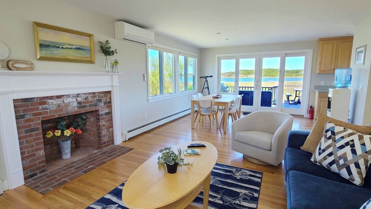 Indian Neck Heights House | Indian Neck 2BD-Chipman's Cove Water Views, Less than 0.2 Mi to Burton Baker Beach, A/C
