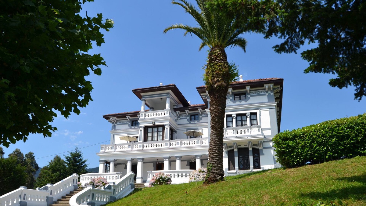 Loro Villa | Indiana House between Pravia and Salas