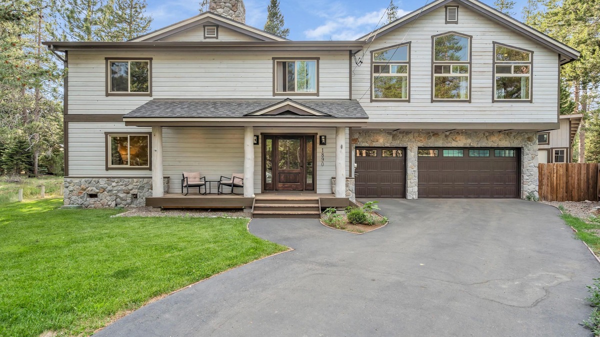 Tahoe Paradise House | Indigo Luxury Home- 5BR, 3BA,Spa, 15 min to Ski